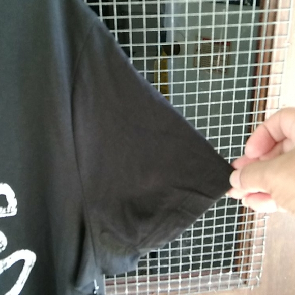 Nwt "Be Kind " Black Tshirt (1X) - Picture 3 of 4